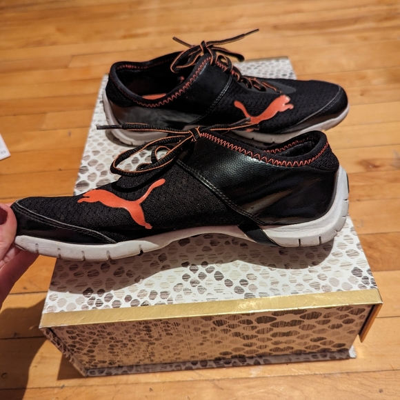 Puma shoes - Picture 3 of 4